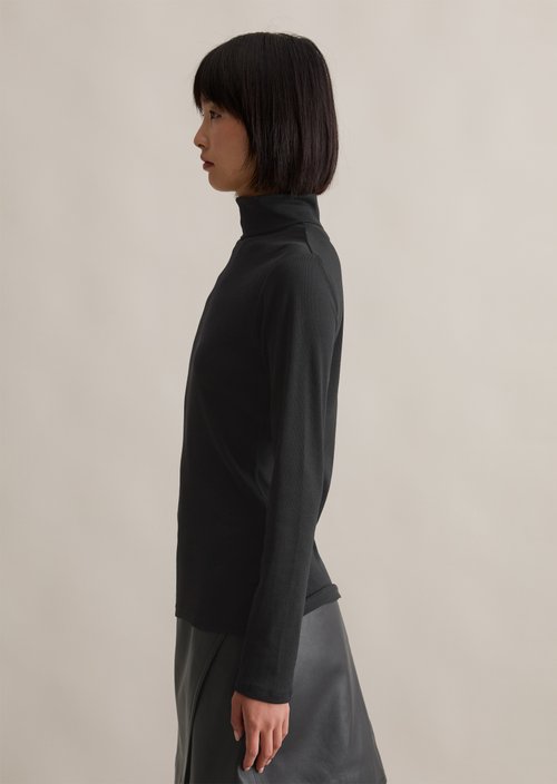 Turtleneck longsleeve slim — Black