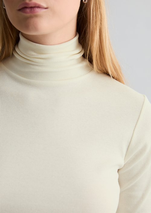 Turtleneck longsleeve slim — Creamy White