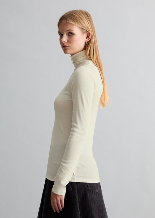 Turtleneck longsleeve slim — Creamy White