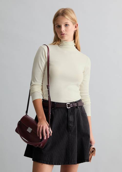 Turtleneck longsleeve slim Creamy White in front view