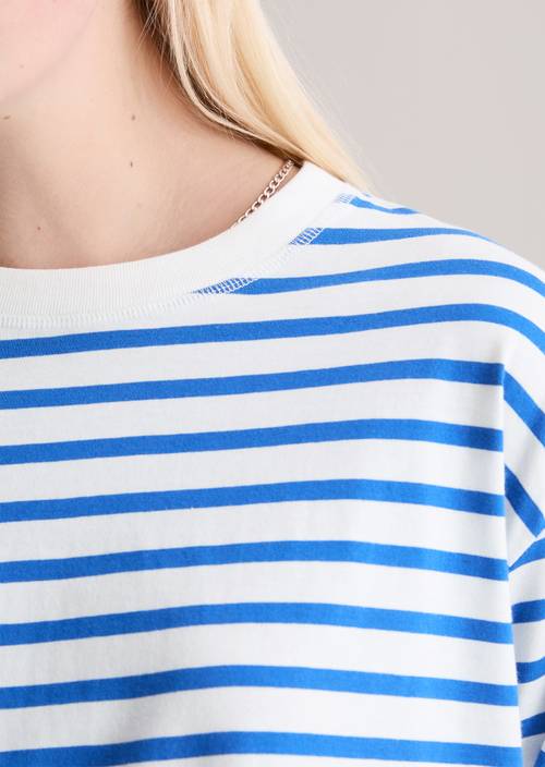 Regular de manga larga Offwhite en vista detallada