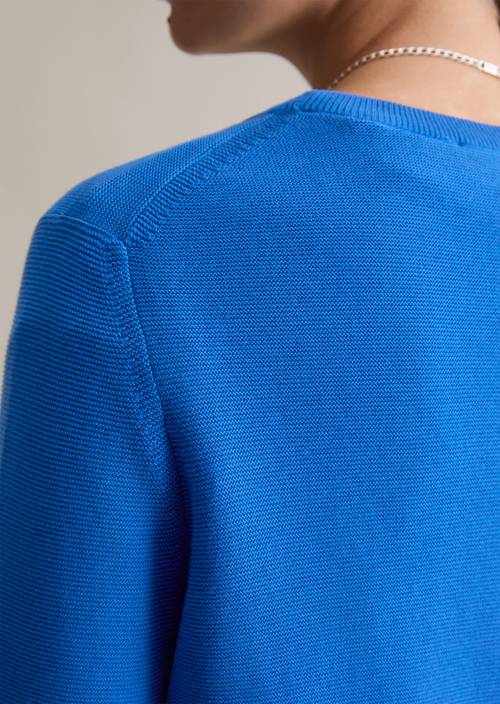 Trui regular Pale Cobalt in detailaanzicht