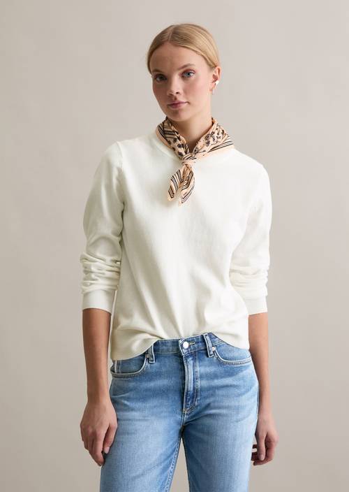 Trui regular Silky White in vooraanzicht