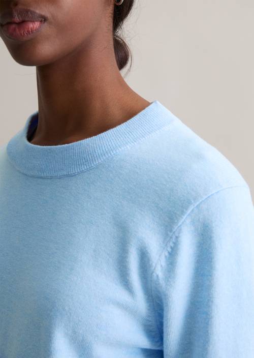Trui regular Light Blue Melange in detailaanzicht
