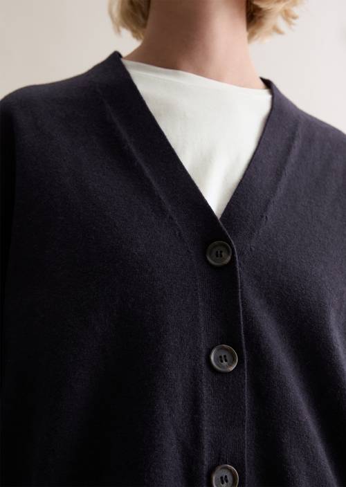 V-Neck-Cardigan relaxed Dark Blue Melange in Detailansicht