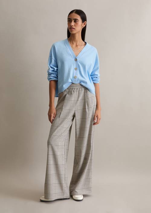 V-Neck-Cardigan relaxed Light Blue Melange in Frontalansicht