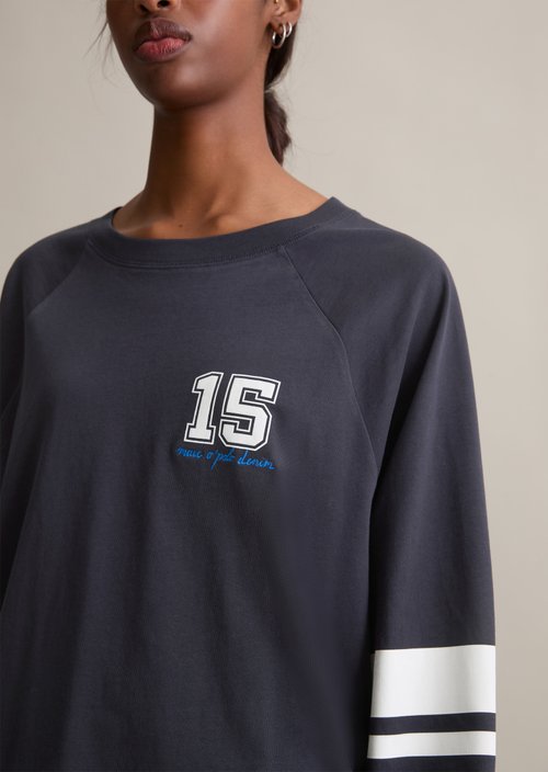 College-style longsleeve relaxed — Blue Depths