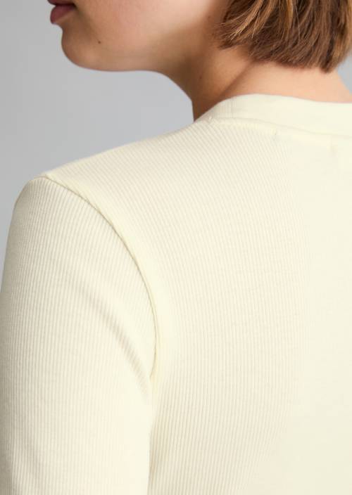 T-shirt long slim Creamy White en vue détaillée