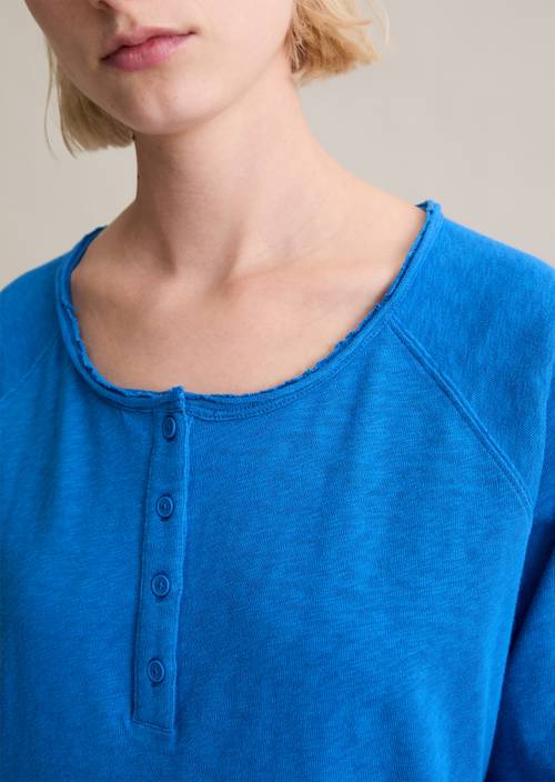 T-shirt long régulier Pale Cobalt en vue détaillée