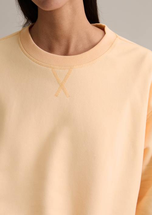 Felpa rilassata Bleached Apricot in vista dettagliata