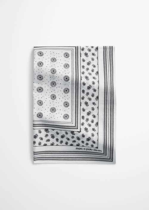 Bandana Offwhite in front view