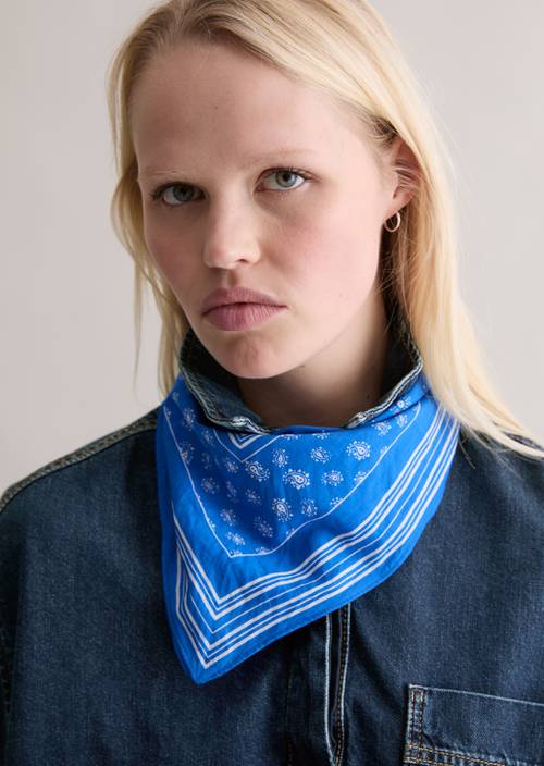 Bandana Bright Blue worn on model