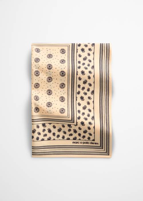 Bandana Light Orange in front view