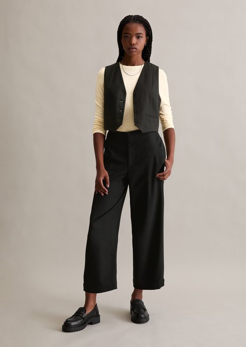 Relaxed pants — Black