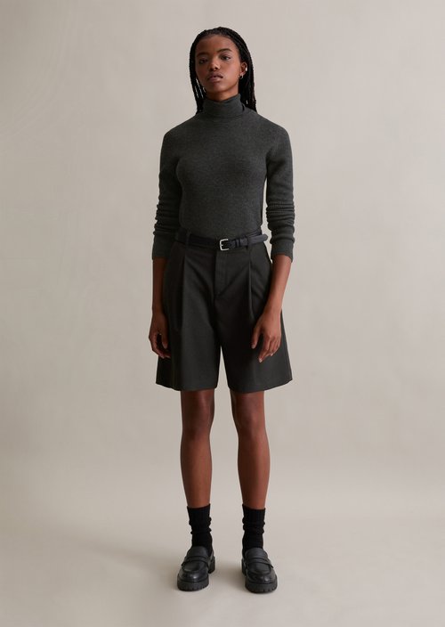 Relaxed pinstripe Bermuda shorts — Black