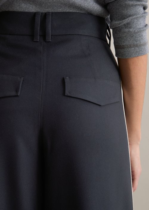 Twill pleated trousers relaxed — Blue Depths