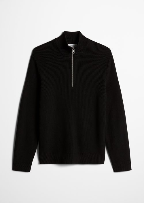 Troyer relaxed — Black