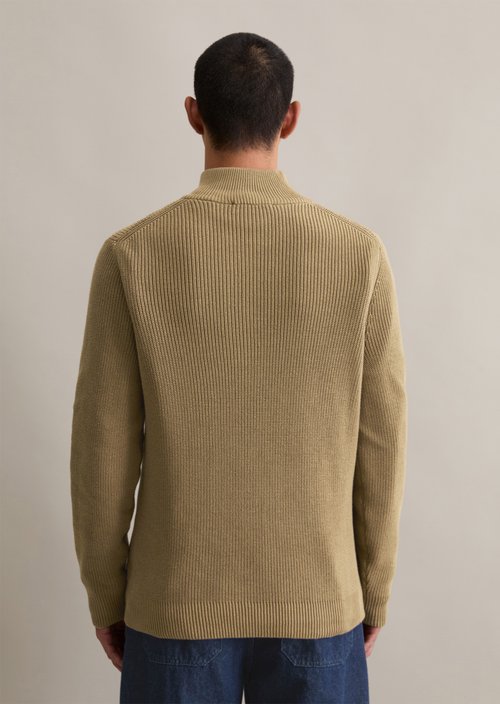 Troyer relaxed — Pale Khaki