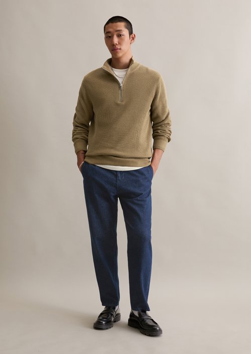 Troyer relaxed — Pale Khaki