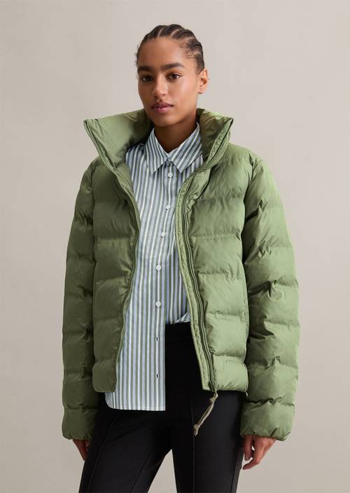 Regular puffer jacket with water-repellent surface green