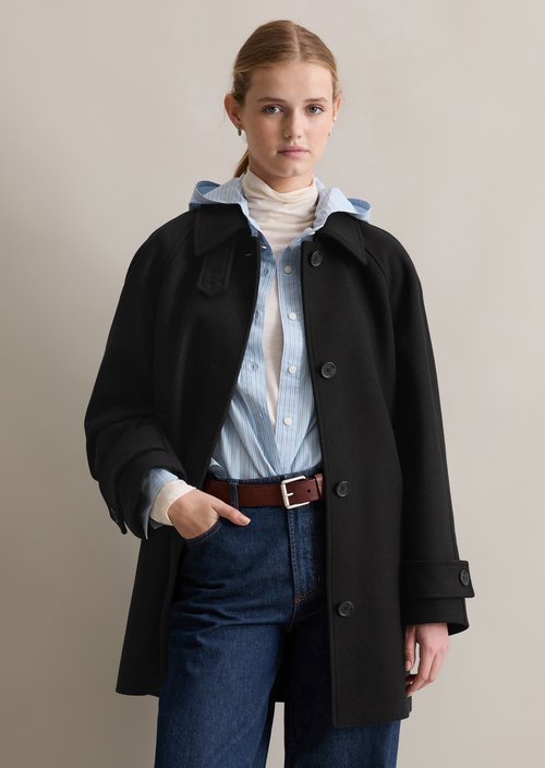 Relaxed short coat — Black