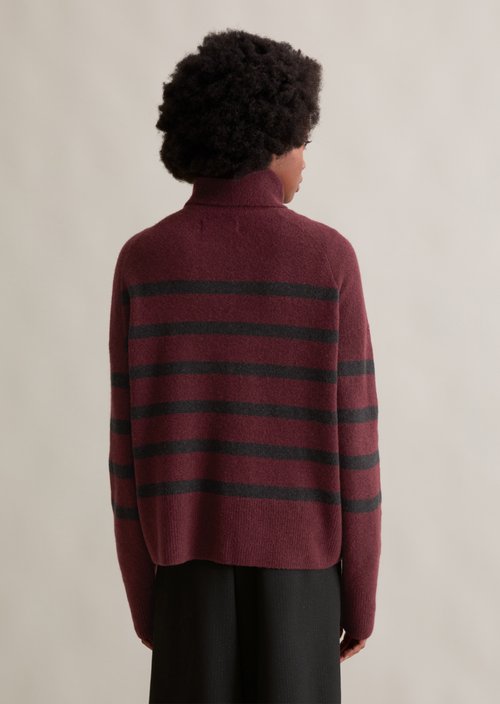 Regular turtleneck sweater — Dark Purple