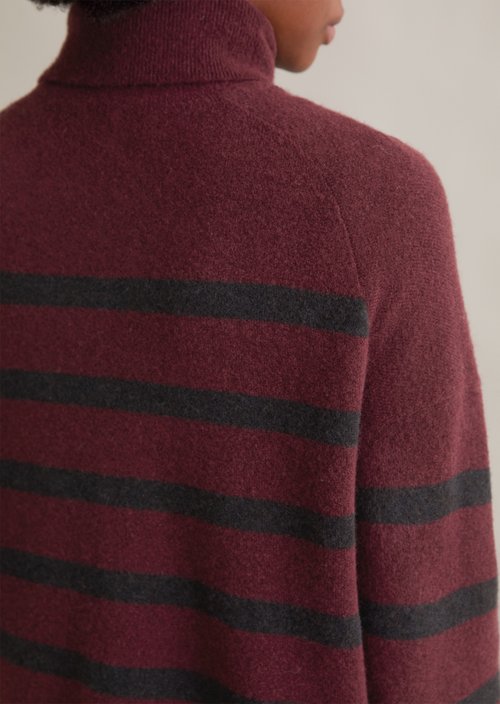 Regular turtleneck sweater — Dark Purple