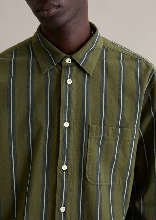Hemd regular Dark Green en vue détaillée