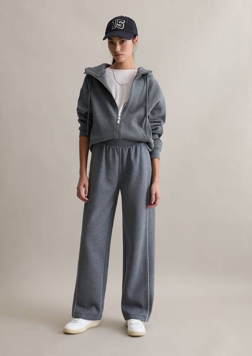 Relaxed sweatpants Asphalt Melange in front view