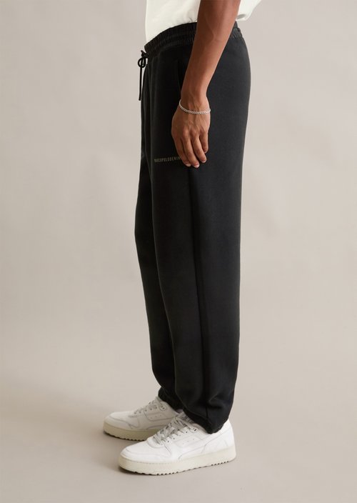 Relaxed sweatpants — Black