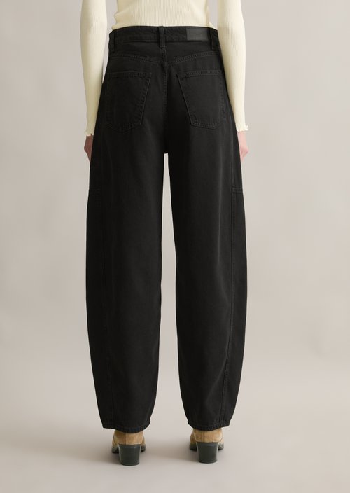 Jeans model Enni barrel — Black