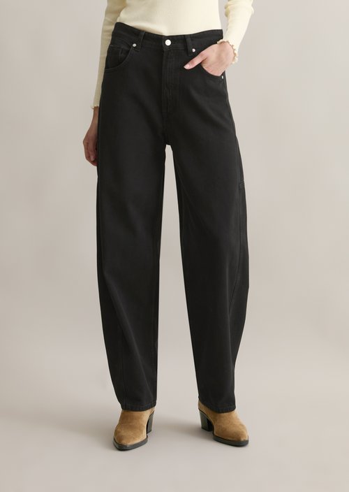 Jeans model Enni barrel — Black