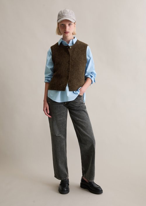 Regular sleeveless cardigan — Black Espresso