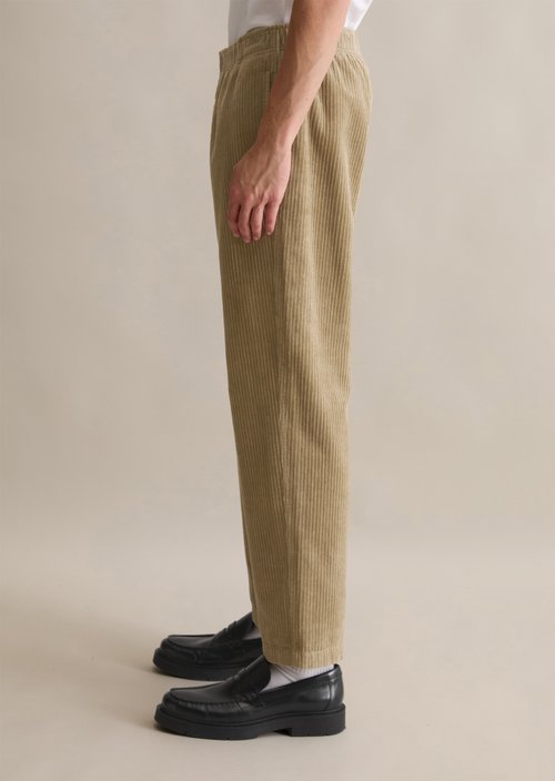 Tapered corduroy jogging pants — Pale Khaki