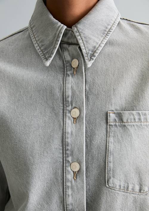 Jeanskleid oversize Light Grey in Detailansicht