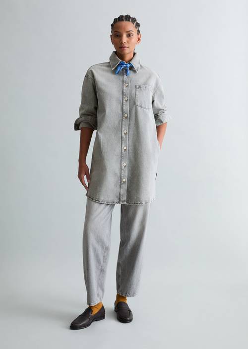 Jeanskleid oversize Light Grey in Frontalansicht