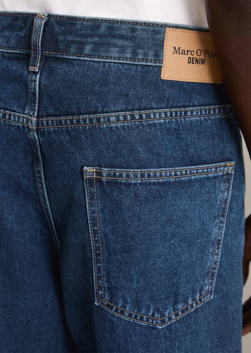 Jeans model Runne tapered Dark Blue in detail view