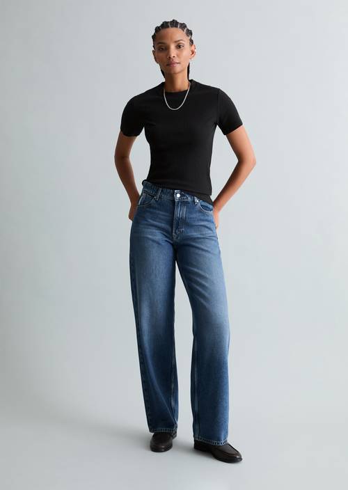 Jeans modèle Tomma large Medium Blue en vue de face