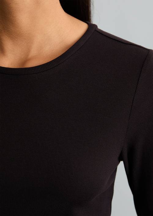 T-shirt long slim Black en vue détaillée