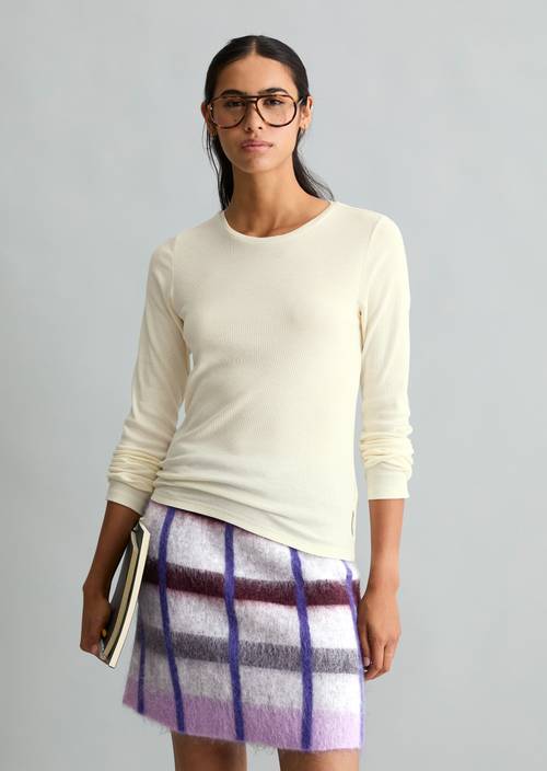 T-shirt long slim Creamy White en vue de face