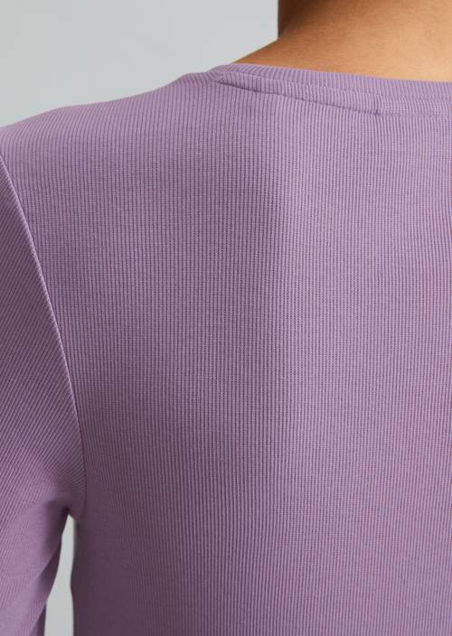 T-shirt long slim Lumi Lilac en vue détaillée