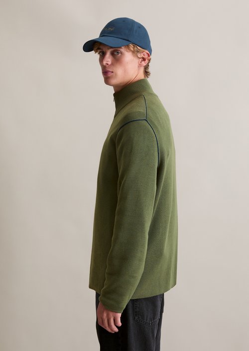 Troyer relaxed — Dark Moss