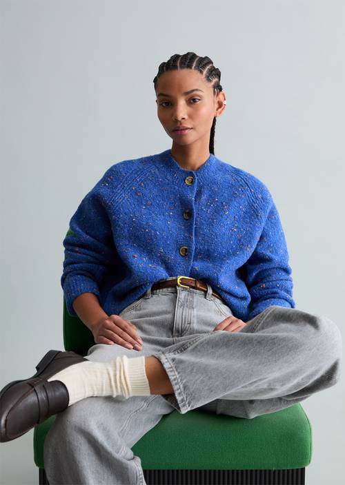 Bouclé-Cardigan relaxed Pale Cobalt in Frontalansicht