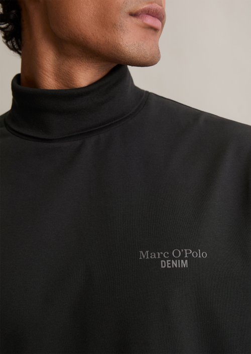 Relaxed turtleneck longsleeve — Black