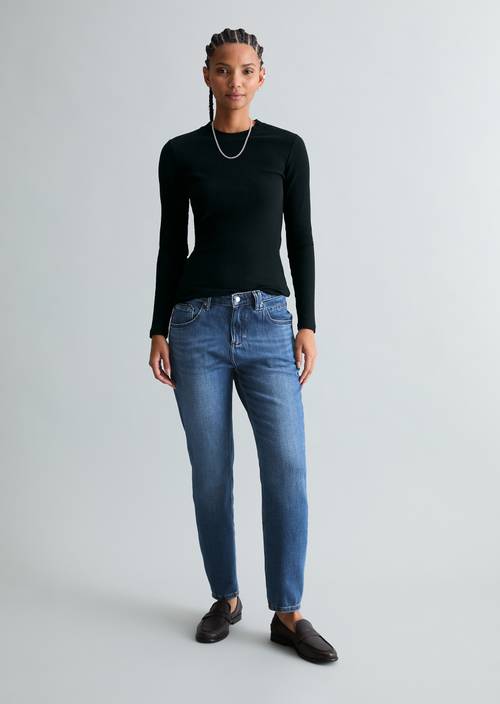 Dżinsy model Freja boyfriend cropped Dark Blue w widoku z przodu