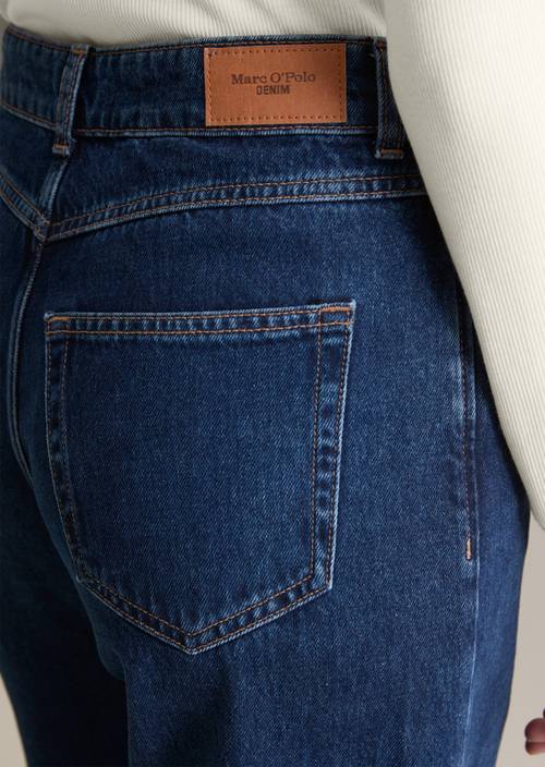 Jeans model Stine relaxed barrel cropped Dark Blue in detailaanzicht