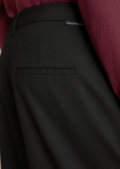 Relaxed pants — Black