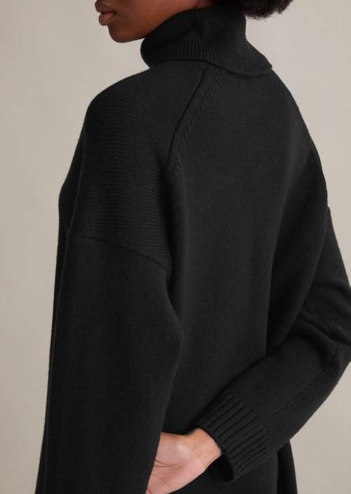 Relaxed knit dress — Black