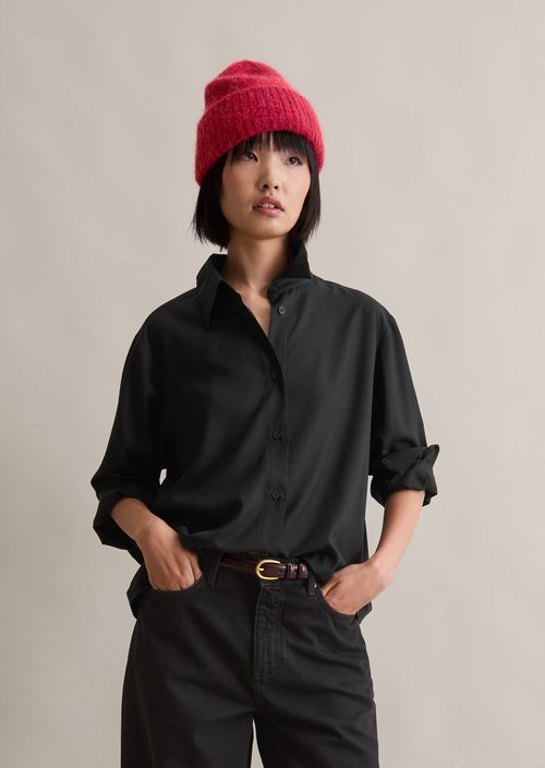 Relaxed blouse — Black