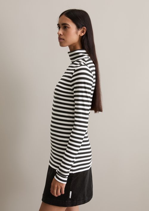 Turtleneck longsleeve slim — Black